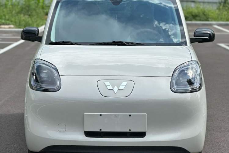 Used Wuling Hongguang MINIEV 2025 Four-Door Version Advanced Edition Exterior 1