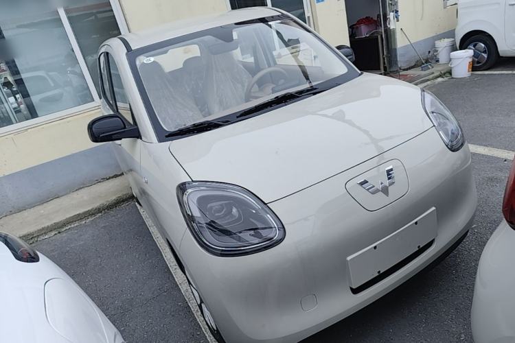 Used Wuling Hongguang MINIEV 2025 Four-Door Version Advanced Edition Exterior 1