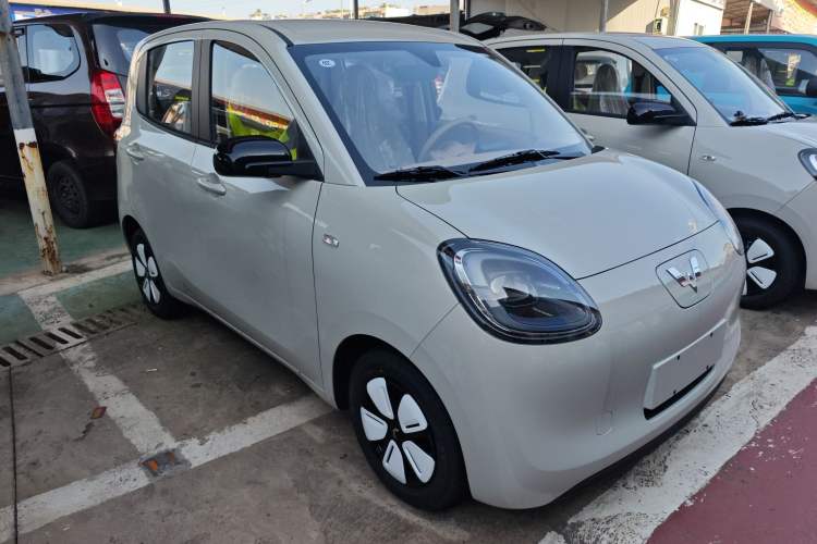 Used Wuling Hongguang MINIEV 2025 Four-Door Version Advanced Edition Exterior 1