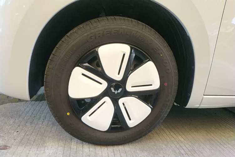 Used Wuling Hongguang MINIEV 2025 Four-Door Version Advanced Edition Exterior 1