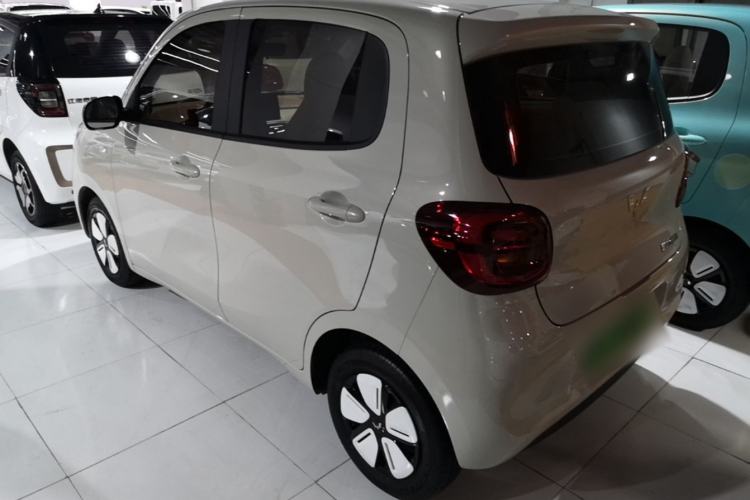 Used Wuling Hongguang MINIEV 2025 Four-Door Version Advanced Edition Exterior 2