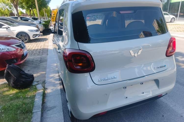 Used Wuling Hongguang MINIEV 2025 Four-Door Version Advanced Edition Exterior 2