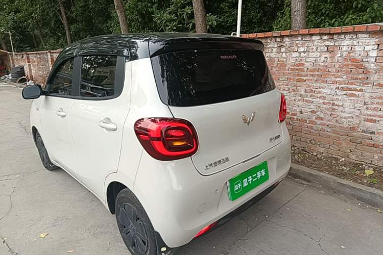 Used Wuling Hongguang MINIEV 2025 Four-Door Version Advanced Edition Exterior 2