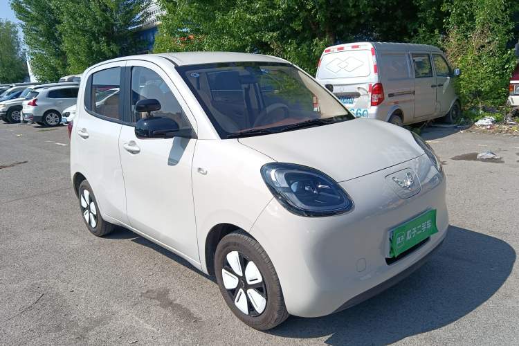 Used Wuling Hongguang MINIEV 2025 Four-Door Version Advanced Edition Exterior 2