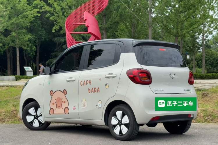 Used Wuling Hongguang MINIEV 2025 Four-Door Version Advanced Edition Exterior 2