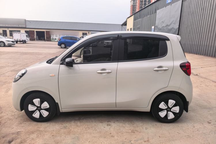Used Wuling Hongguang MINIEV 2025 Four-Door Version Advanced Edition Exterior 2