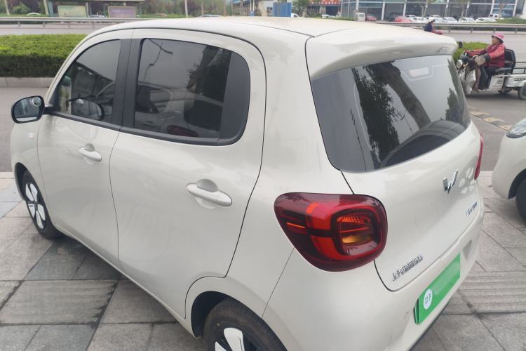 Used Wuling Hongguang MINIEV 2025 Four-Door Version Advanced Edition Exterior 2