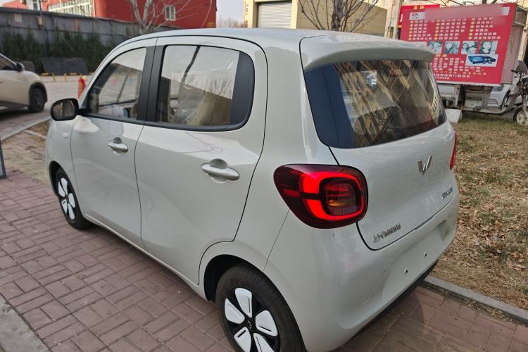 Used Wuling Hongguang MINIEV 2025 Four-Door Version Advanced Edition Exterior 2