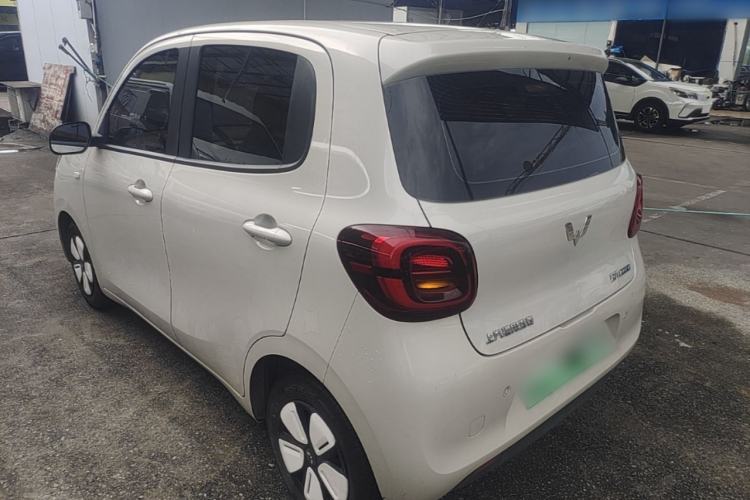 Used Wuling Hongguang MINIEV 2025 Four-Door Version Advanced Edition Exterior 2