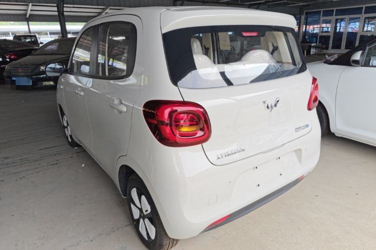 Used Wuling Hongguang MINIEV 2025 Four-Door Version Advanced Edition Exterior 2