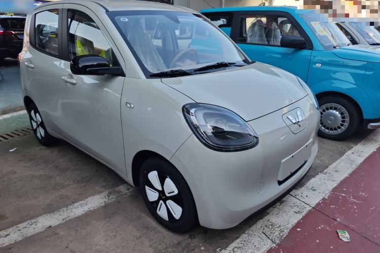Used Wuling Hongguang MINIEV 2025 Four-Door Version Advanced Edition Exterior 2