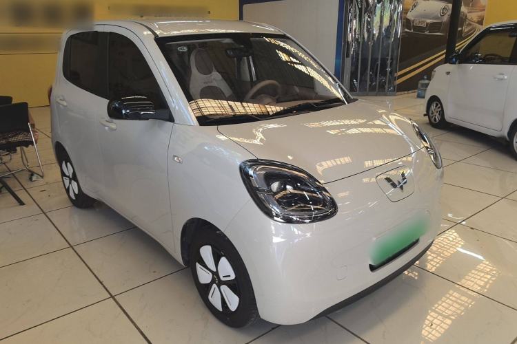 Used Wuling Hongguang MINIEV 2025 Four-Door Version Advanced Edition Exterior 2