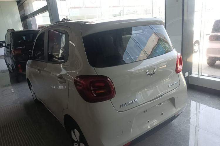 Used Wuling Hongguang MINIEV 2025 Four-Door Version Advanced Edition Exterior 2