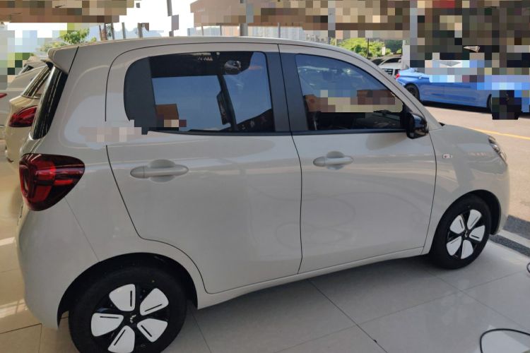 Used Wuling Hongguang MINIEV 2025 Four-Door Version Premium Edition Exterior 2