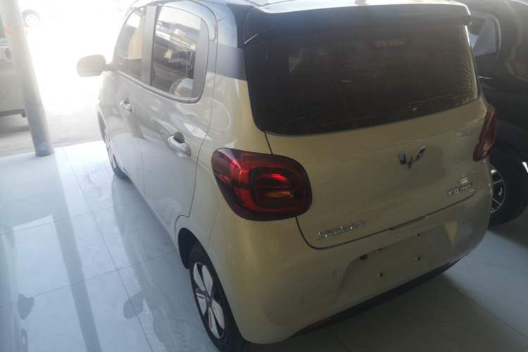 Used Wuling Hongguang MINIEV 2025 Four-Door Version Zhenxiang+ Edition Exterior 2