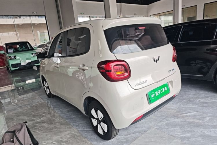 Used Wuling Hongguang MINIEV 2025 Four-Door Version Advanced Edition Exterior 2