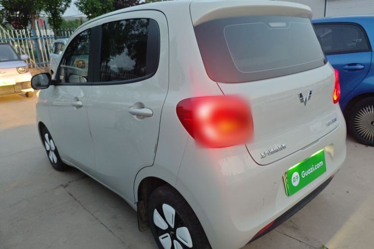 Used Wuling Hongguang MINIEV 2025 Four-Door Version Advanced Edition Exterior 2