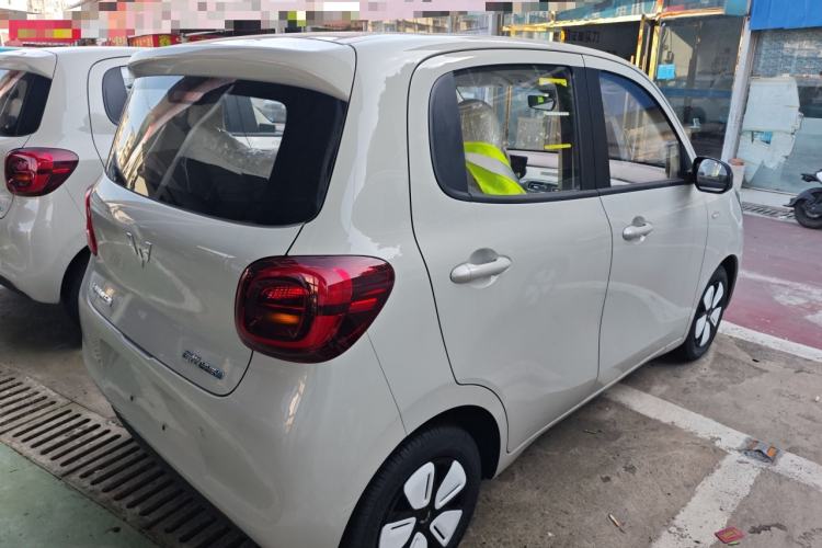 Used Wuling Hongguang MINIEV 2025 Four-Door Version Advanced Edition Exterior 2