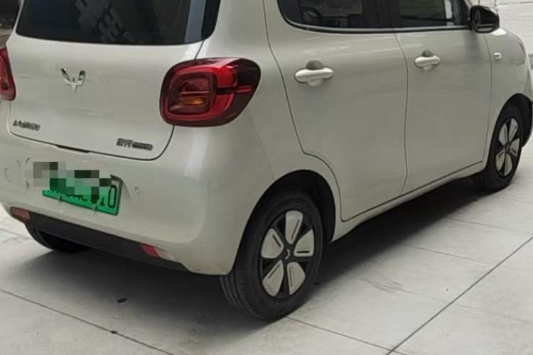 Used Wuling Hongguang MINIEV 2025 Four-Door Version Advanced Edition Exterior 2