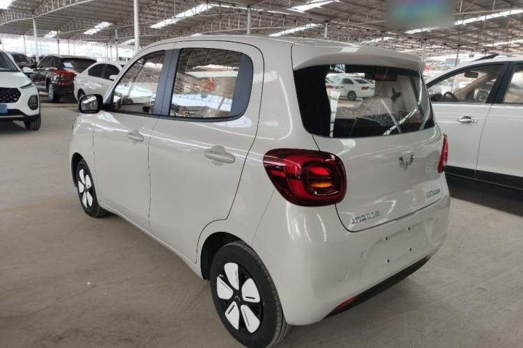 Used Wuling Hongguang MINIEV 2025 Four-Door Version Advanced Edition Exterior 3