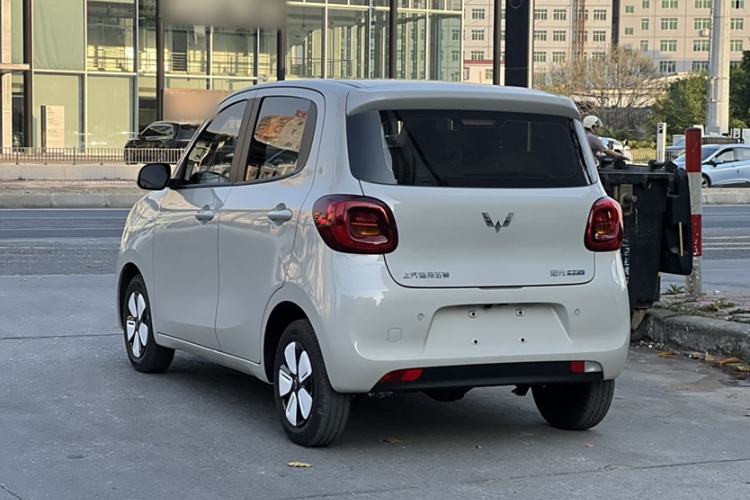 Used Wuling Hongguang MINIEV 2025 Four-Door Version Advanced Edition Exterior 3