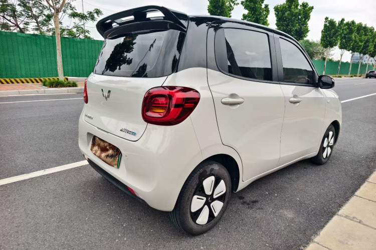Used Wuling Hongguang MINIEV 2025 Four-Door Version Advanced Edition Exterior 3