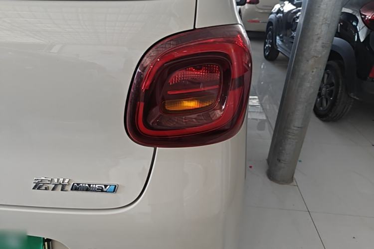 Used Wuling Hongguang MINIEV 2025 Four-Door Version Zhenxiang+ Edition Exterior 3