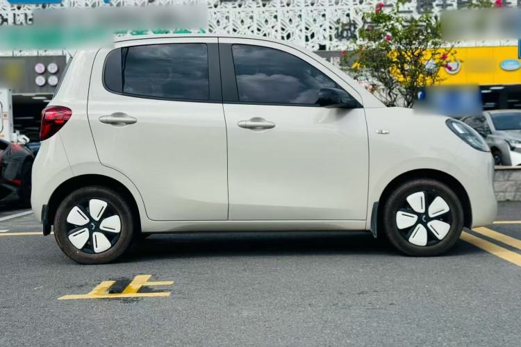 Used Wuling Hongguang MINIEV 2025 Four-Door Version Advanced Edition Exterior 3