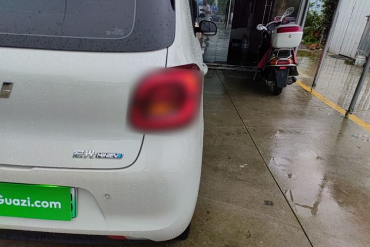 Used Wuling Hongguang MINIEV 2025 Four-Door Version Advanced Edition Exterior 3