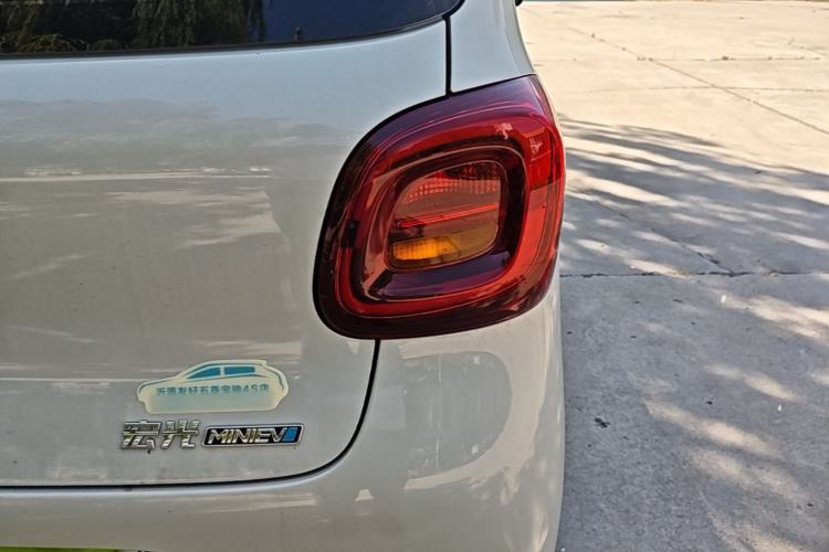 Used Wuling Hongguang MINIEV 2025 Four-Door Version Zhenxiang+ Edition Exterior 3