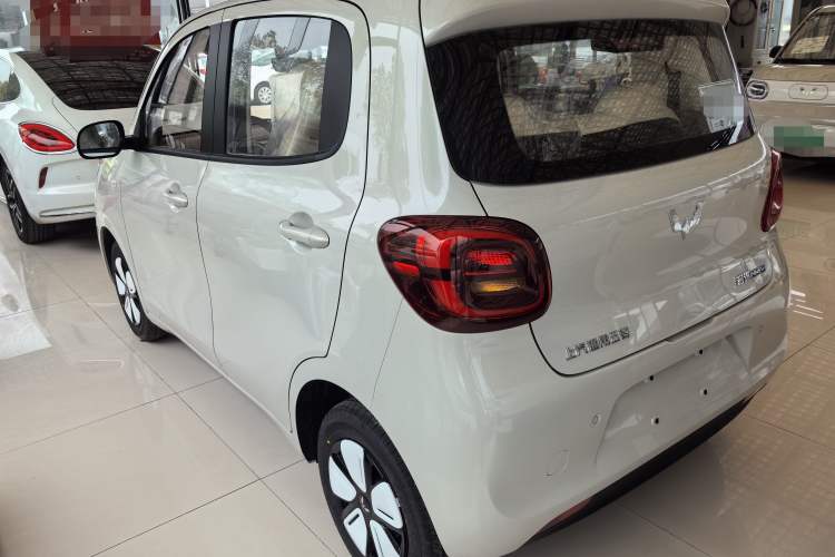 Used Wuling Hongguang MINIEV 2025 Four-Door Version Advanced Edition Exterior 3