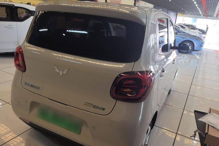 Used Wuling Hongguang MINIEV 2025 Four-Door Version Advanced Edition Exterior 3