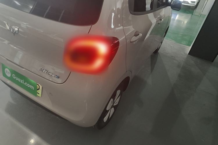 Used Wuling Hongguang MINIEV 2025 Four-Door Version Advanced Edition Exterior 3
