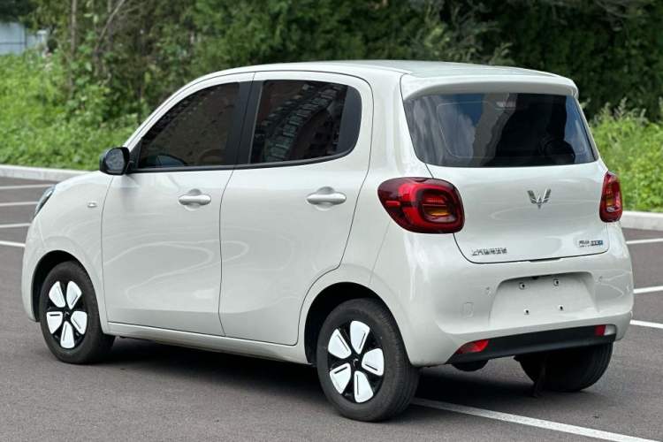 Used Wuling Hongguang MINIEV 2025 Four-Door Version Advanced Edition Exterior 3