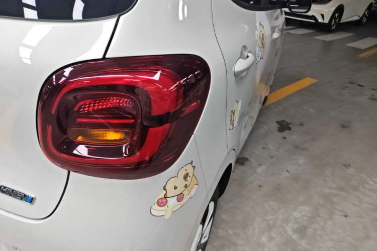Used Wuling Hongguang MINIEV 2025 Four-Door Version Advanced Edition Exterior 3