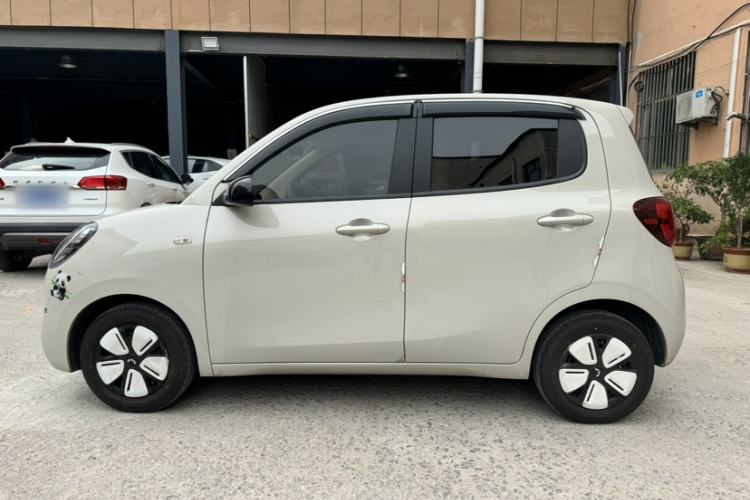 Used Wuling Hongguang MINIEV 2025 Four-Door Version Advanced Edition Exterior 3