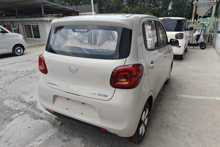 Used Wuling Hongguang MINIEV 2025 Four-Door Version Advanced Edition Exterior 3