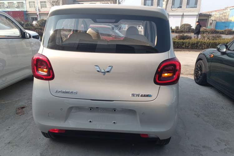 Used Wuling Hongguang MINIEV 2025 Four-Door Version Advanced Edition Exterior 4