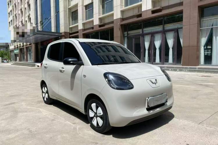 Used Wuling Hongguang MINIEV 2025 Four-Door Version Advanced Edition Exterior 4