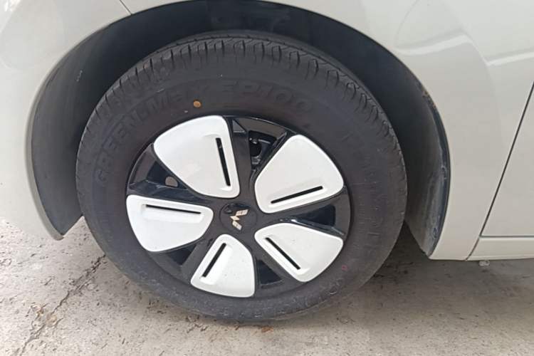 Used Wuling Hongguang MINIEV 2025 Four-Door Version Zhenxiang+ Edition Exterior 4