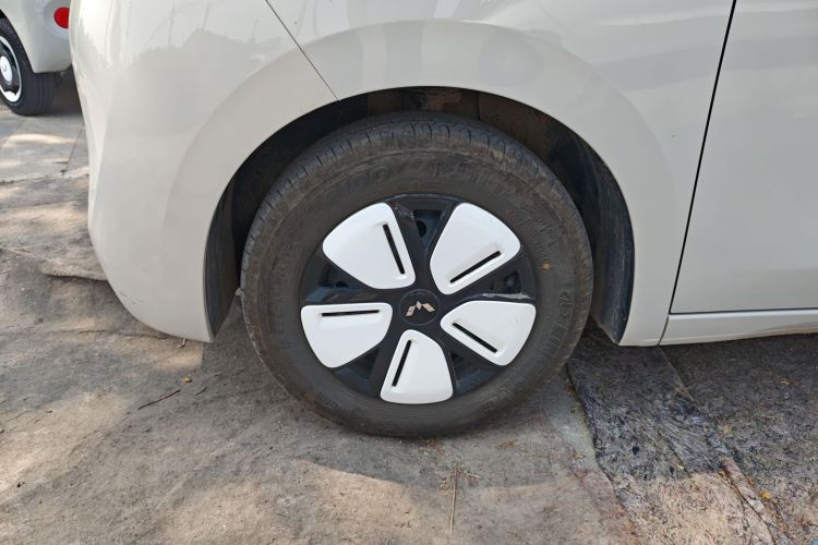 Used Wuling Hongguang MINIEV 2025 Four-Door Version Advanced Edition Exterior 4