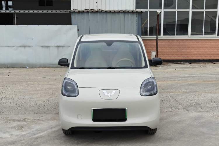 Used Wuling Hongguang MINIEV 2025 Four-Door Version Advanced Edition Exterior 4
