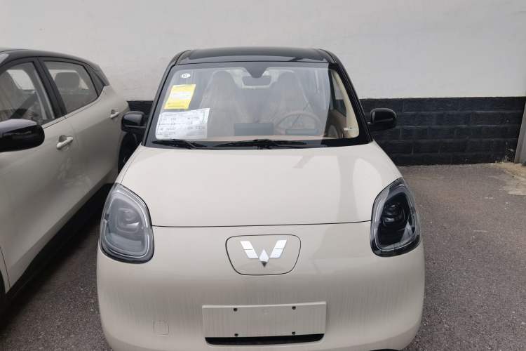 Used Wuling Hongguang MINIEV 2025 Four-Door Version Zhenxiang+ Edition Exterior 4