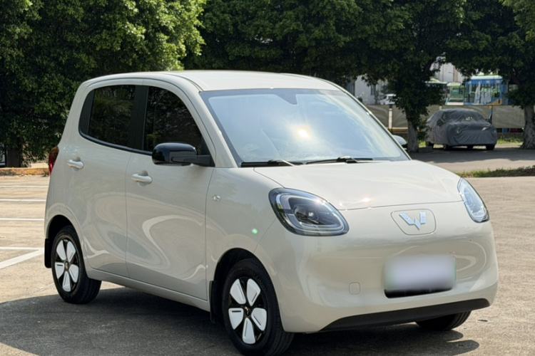 Used Wuling Hongguang MINIEV 2025 Four-Door Version Advanced Edition Exterior 4