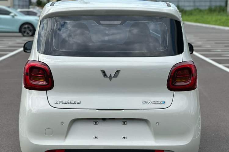 Used Wuling Hongguang MINIEV 2025 Four-Door Version Advanced Edition Exterior 4