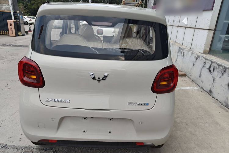 Used Wuling Hongguang MINIEV 2025 Four-Door Version Advanced Edition Exterior 4