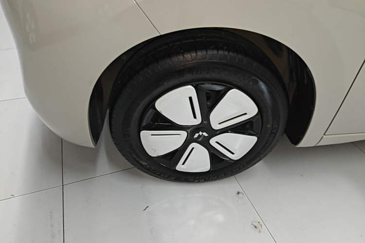 Used Wuling Hongguang MINIEV 2025 Four-Door Version Zhenxiang+ Edition Exterior 4