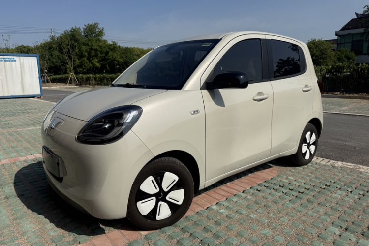 Used Wuling Hongguang MINIEV 2025 Four-Door Version Advanced Edition Exterior 4