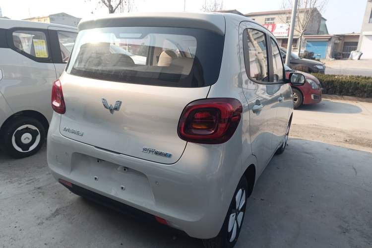 Used Wuling Hongguang MINIEV 2025 Four-Door Version Advanced Edition Exterior 5