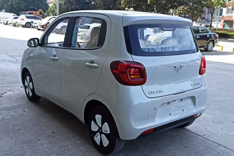 Used Wuling Hongguang MINIEV 2025 Four-Door Version Advanced Edition Exterior 5